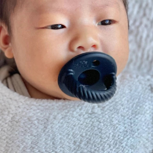 Sweetie Soother™ Pacifier Set- ORANGE/BLACK