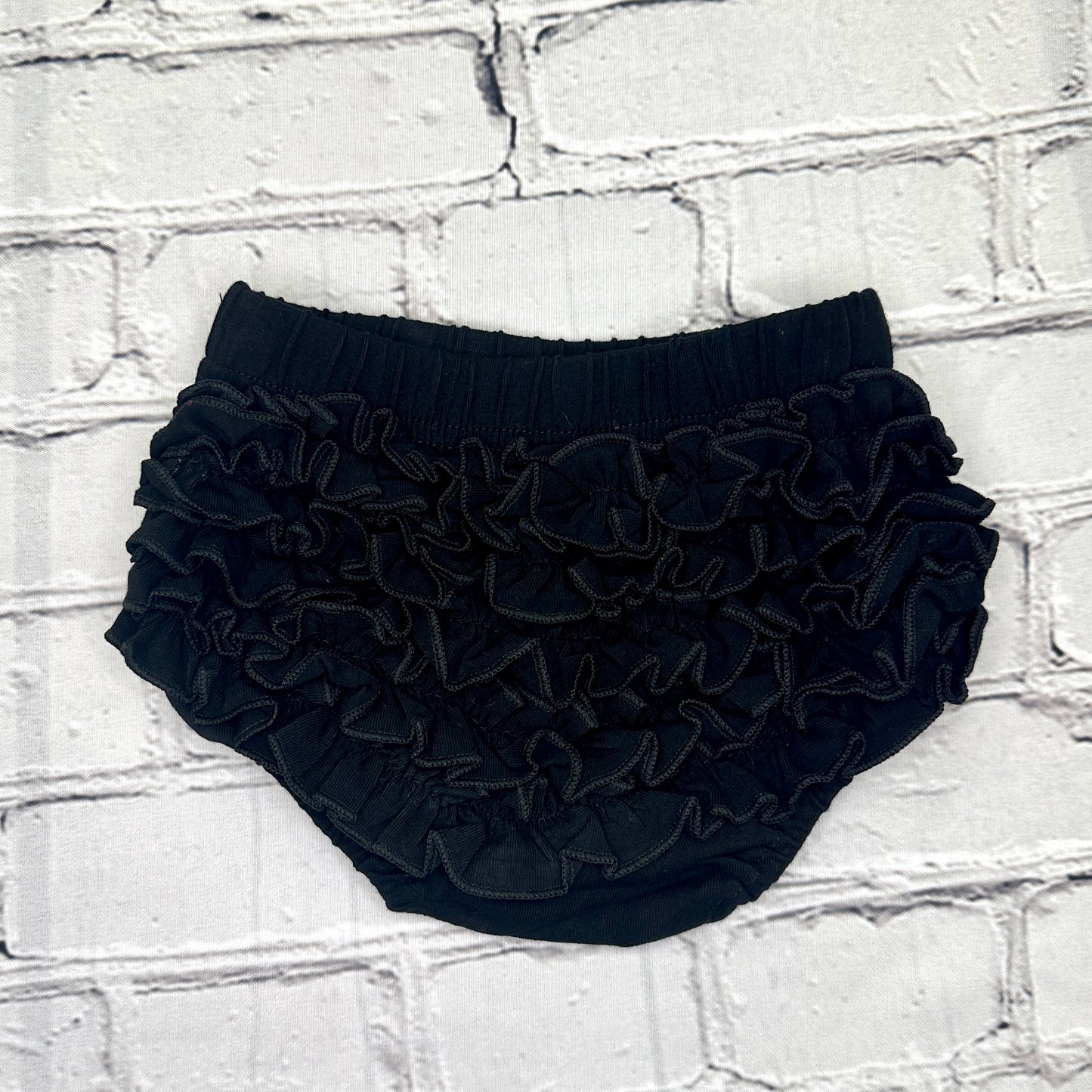 BLACK RUFFLE BOTTOM DIAPER COVER