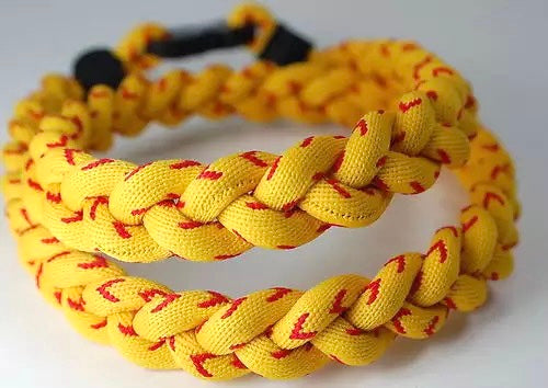 BRAIDED ROPE NECKLACE