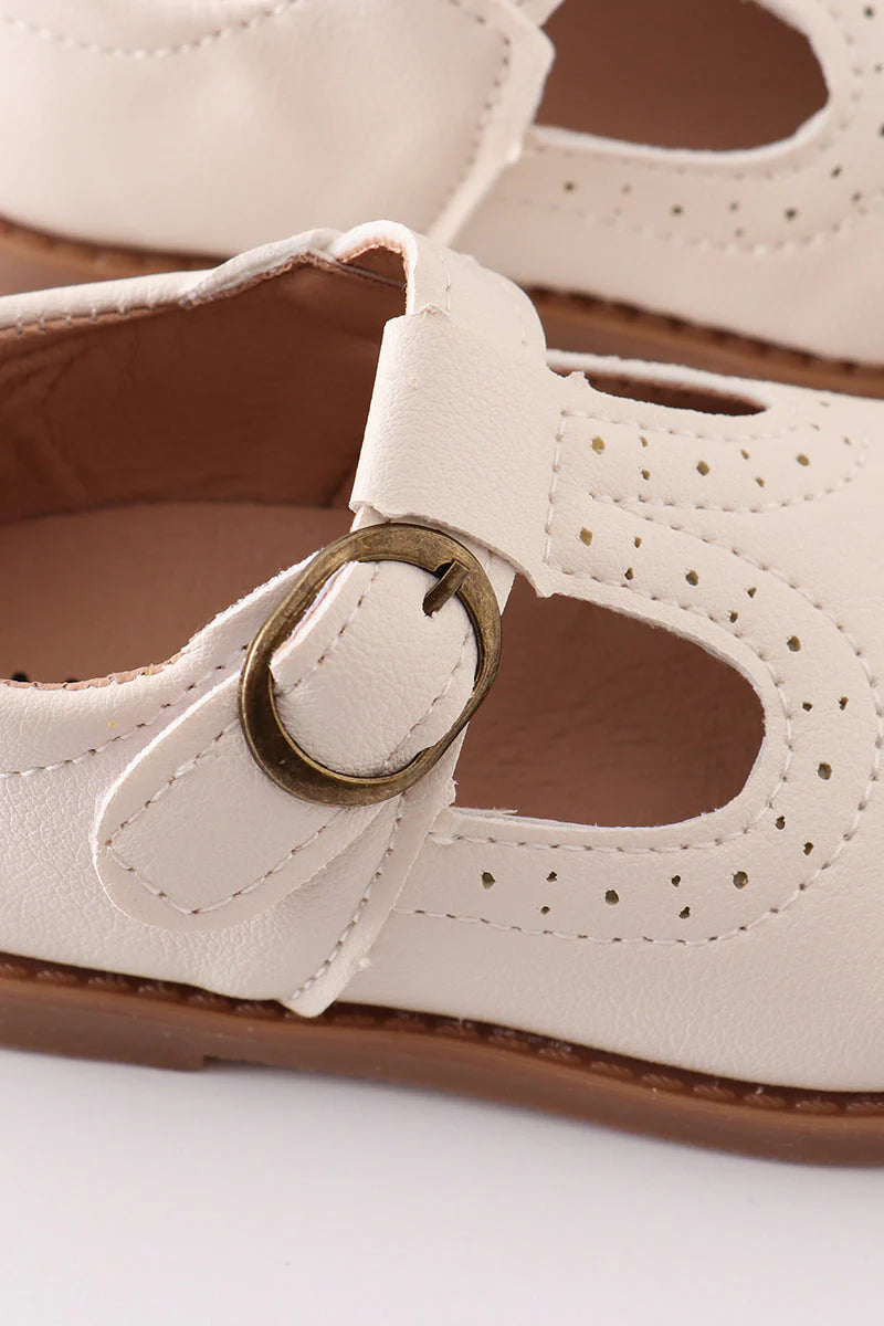 VINTAGE WHITE LEATHER SHOES