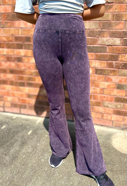 BLACKBERRY MINERAL WASHED YOGA PANTS - S