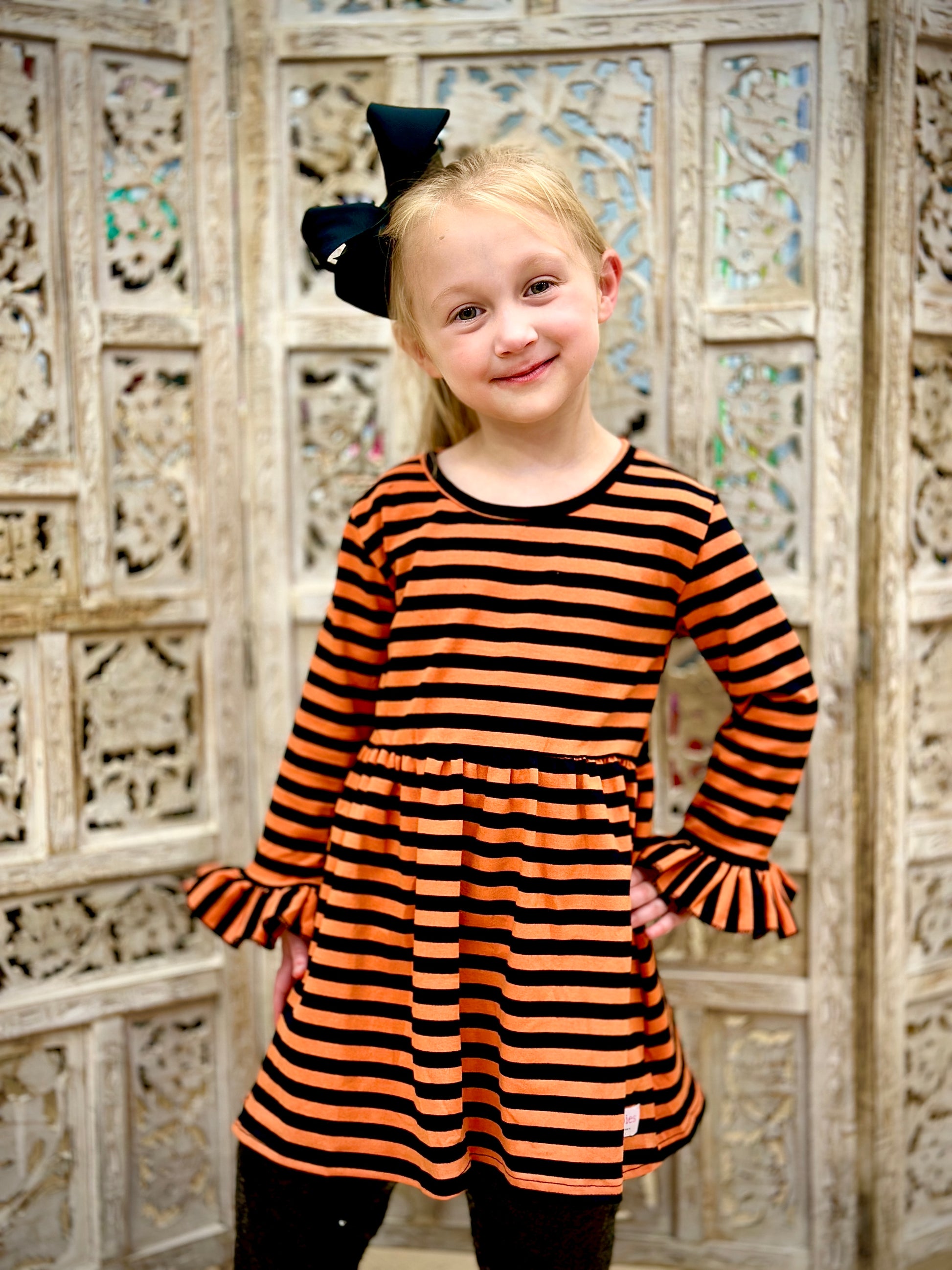 ORANGE & Black STRIPED DRESS 14/16 ORANGE & Black STRIPED DRESS 14/16