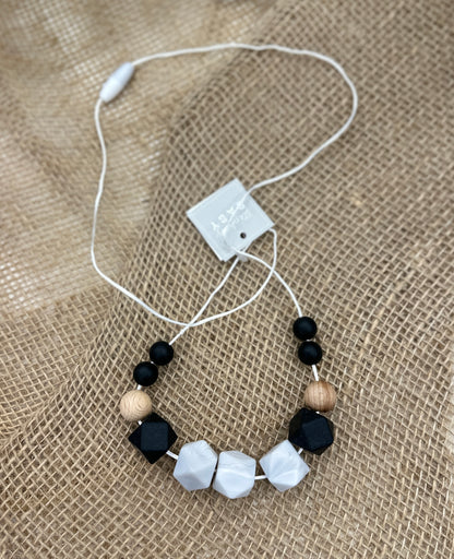 SILICONE TEETHING NECKLACE