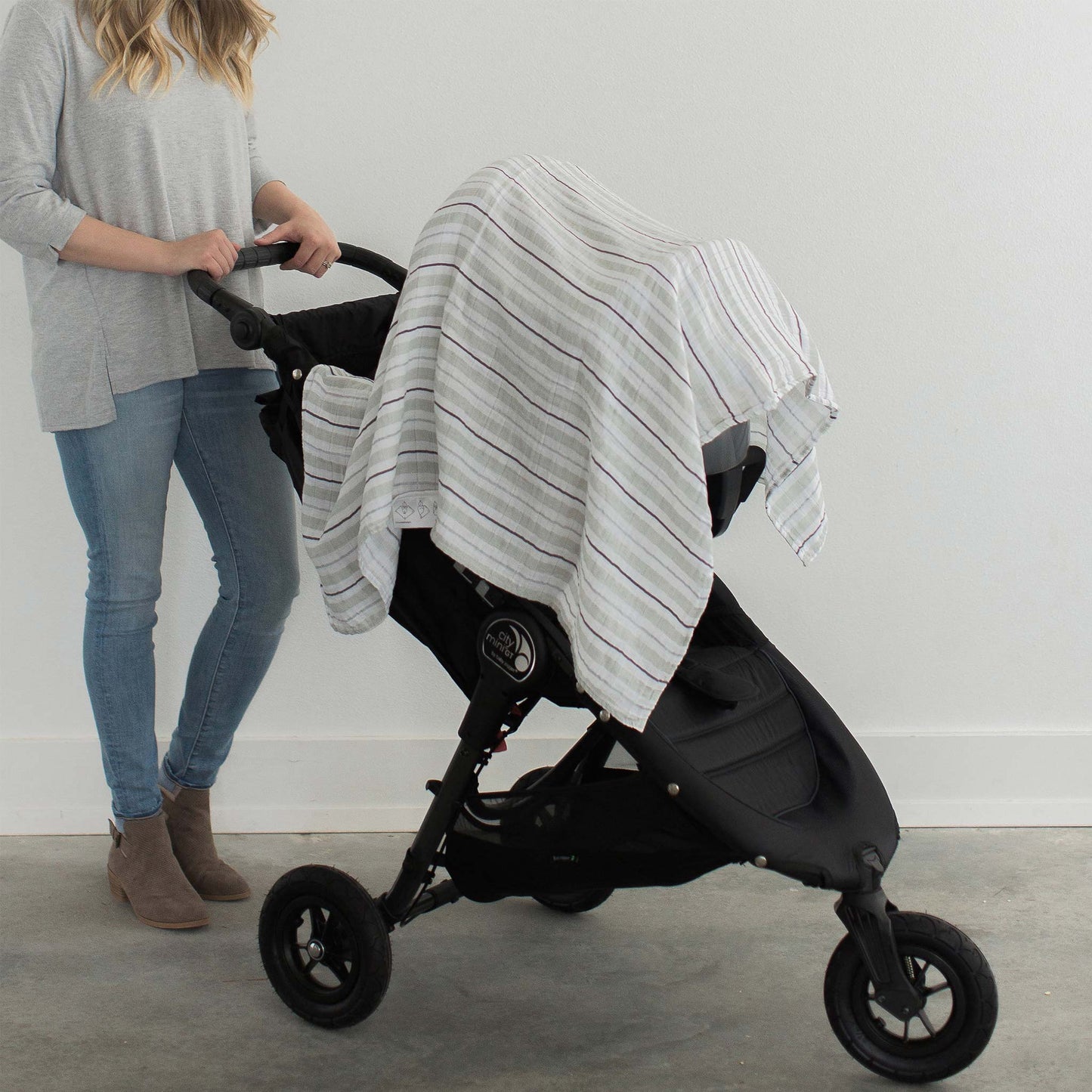 SILVER STRIPES MUSLIN SWADDLE